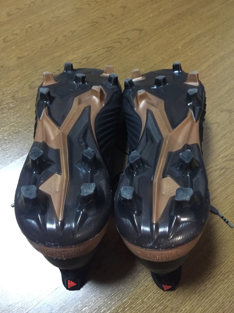 アディダス プレデター18.1 AG/FG